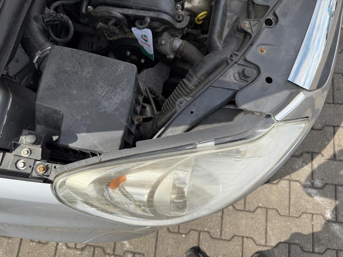 Opel Corsa D original Scheinwerfer rechts Halogen 93189358 BJ08